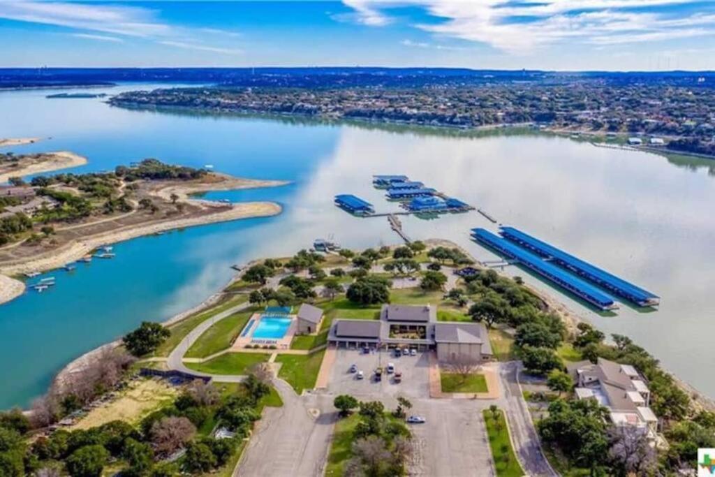 Lakeview Bungalow-Access To Lake, Pool, Gym, &Park Lago Vista Kültér fotó